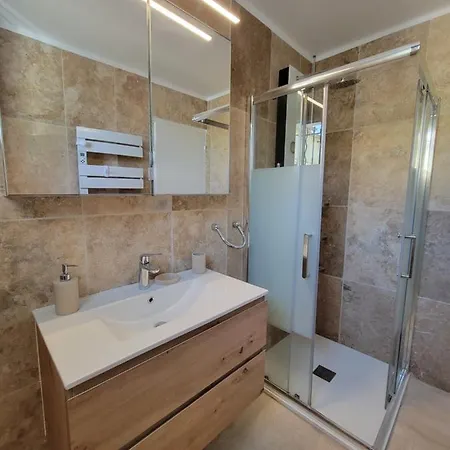 Holiday home Elegant Au Calme Mazan